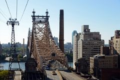 06 New York City Roosevelt Island Tramway Going Over The Ed Koch Queensboro Bridge In Manhattan.jpg
